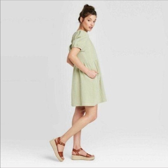 Universal Thread Smocked Gauze
Shift Dress nwt - Picture 1 of 6